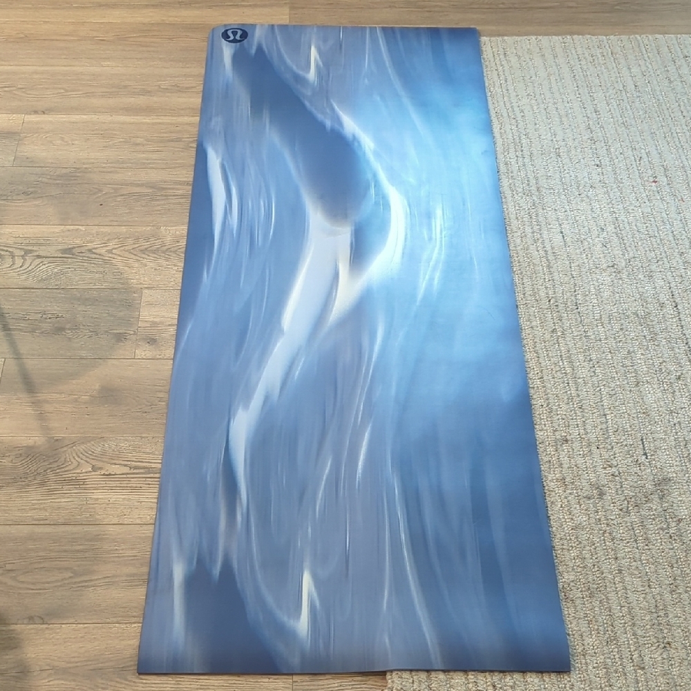 Lululemon 5mm Blue Yoga Mat